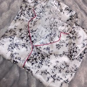Silky floral pajama matching set m